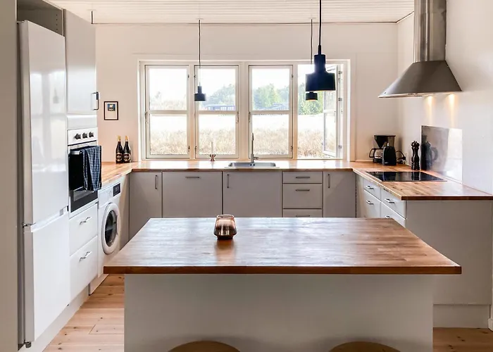Lovely In With Wifi Holiday home